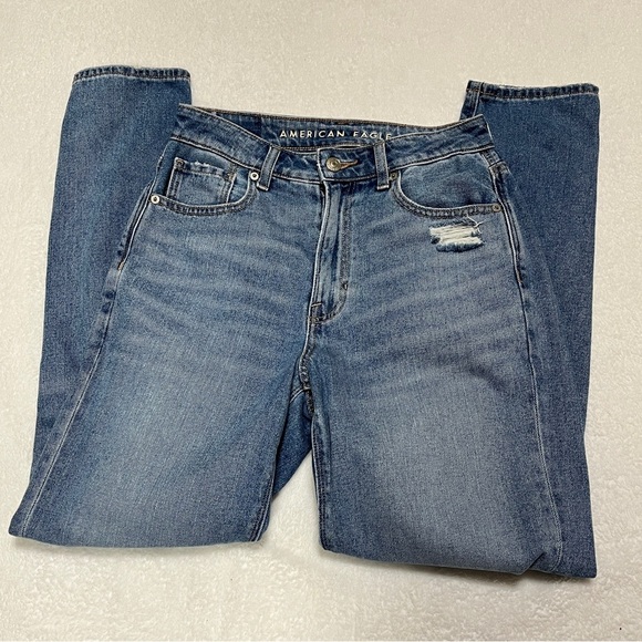 American Eagle Women's Comfort Stretch Waistband Distressed Mom Jean Size 2 Reg. - Picture 6 of 16